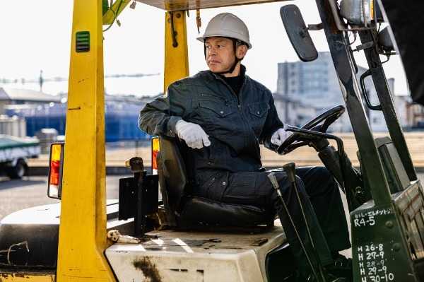 カウンターフォークで商品荷降ろし！フォークの経験やスキルを活かせます！