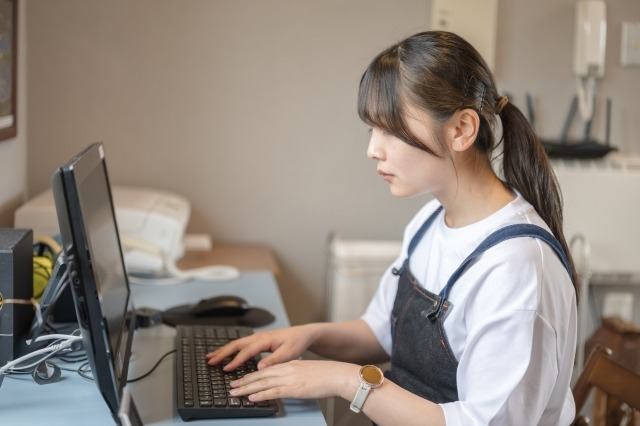 データ入力は決まったフォーマットに入力するだけなので初めてでも安心です！PCスキルは文字入力程度でOK♪