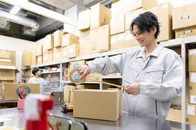梱包作業は丁寧に！お客様の大切な商品なので丁寧に扱ってください。