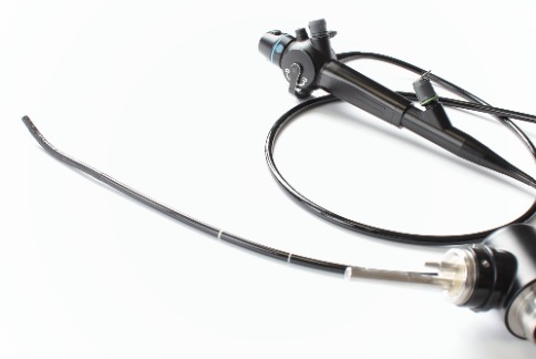 内視鏡などの医療器具や医療機器などを扱います。速さより丁寧さが大切なお仕事。