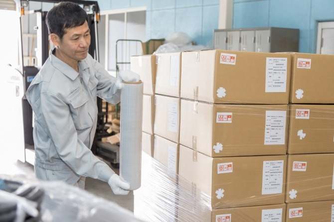 ラップ巻きのやり方やコツは丁寧に教えてもらえます！未経験の方もお気軽にご応募ください。