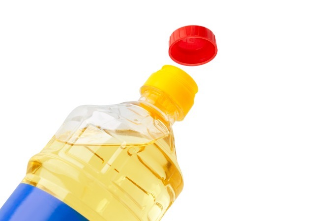 サラダ油などの食用油の製造にかかわる軽作業をお願いいたします。