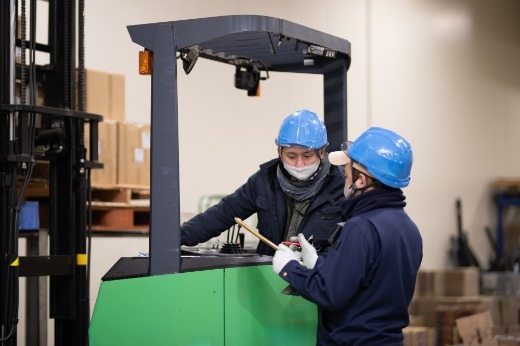 リーチフォークでの入出荷業務をメインにお任せします！分からないことはスグに聞けるので安心してください！