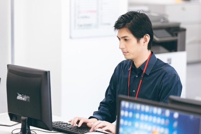 倉庫内でのお仕事ですが空調完備で快適です♪